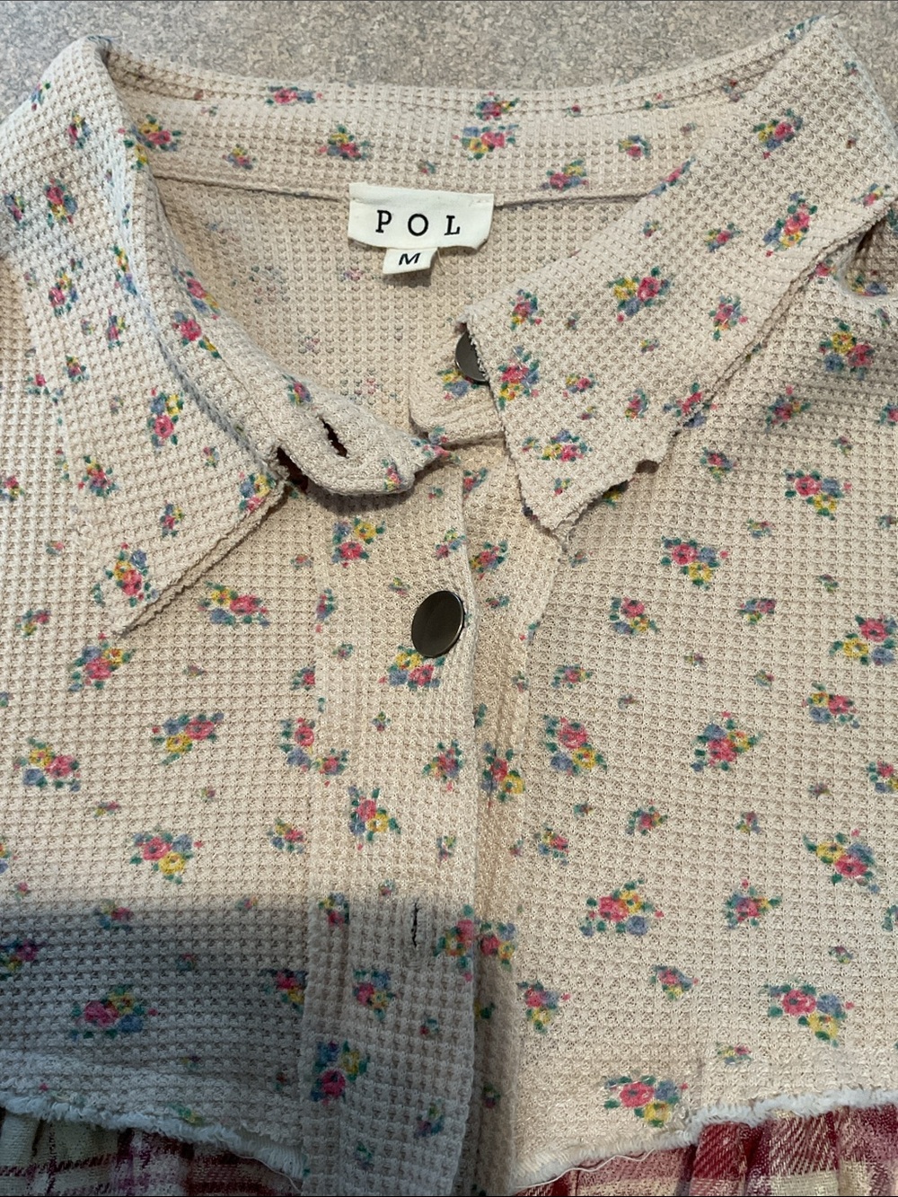 POL Mixed-Print Button Front Shirt in Cream and Rose - Picture 6 of 10